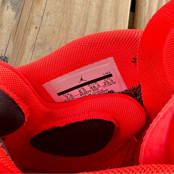 Jordan Super Fly 5 Infrared 23 (844677-606) Men’s size 7.5 Bright Mango EUC - Picture 11 of 15